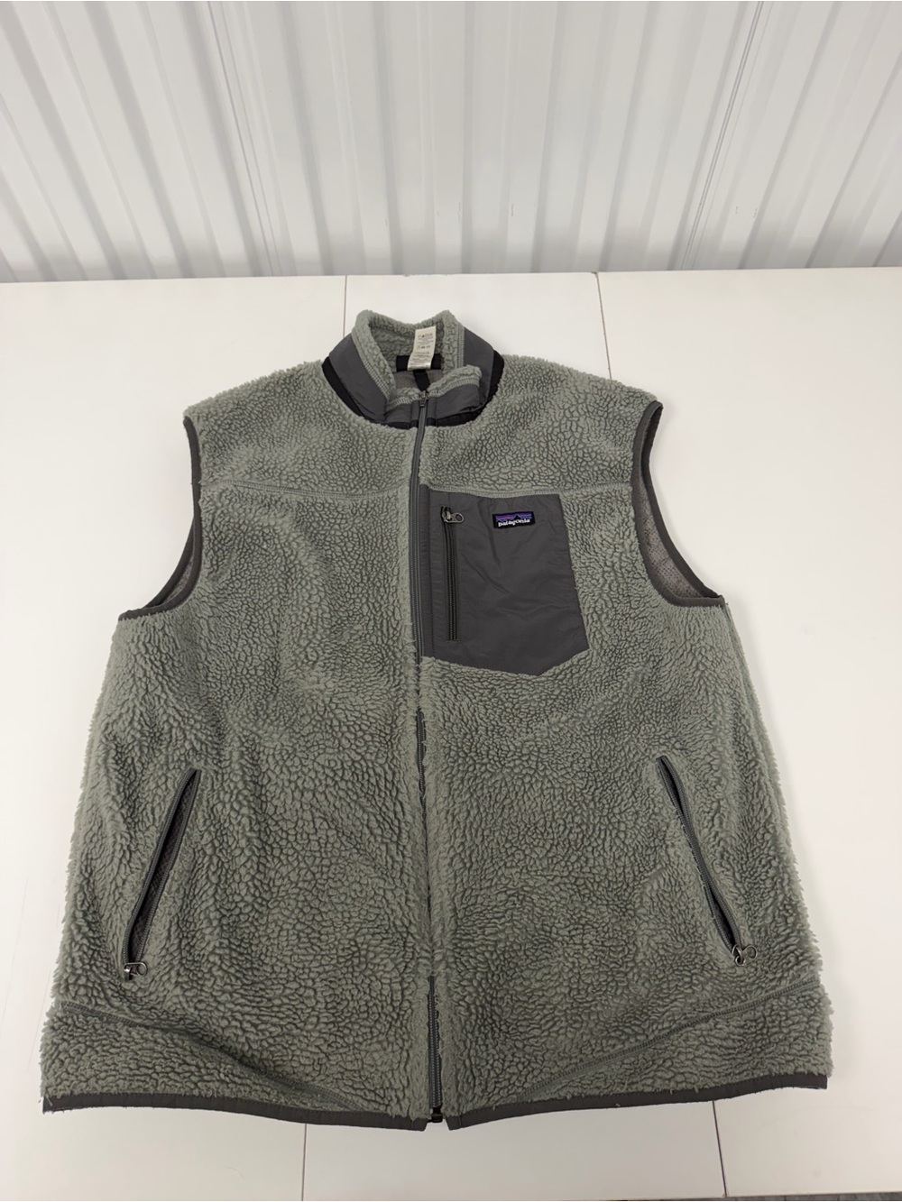 Patagonia Men's Gray Full-Zip Fleece Vest